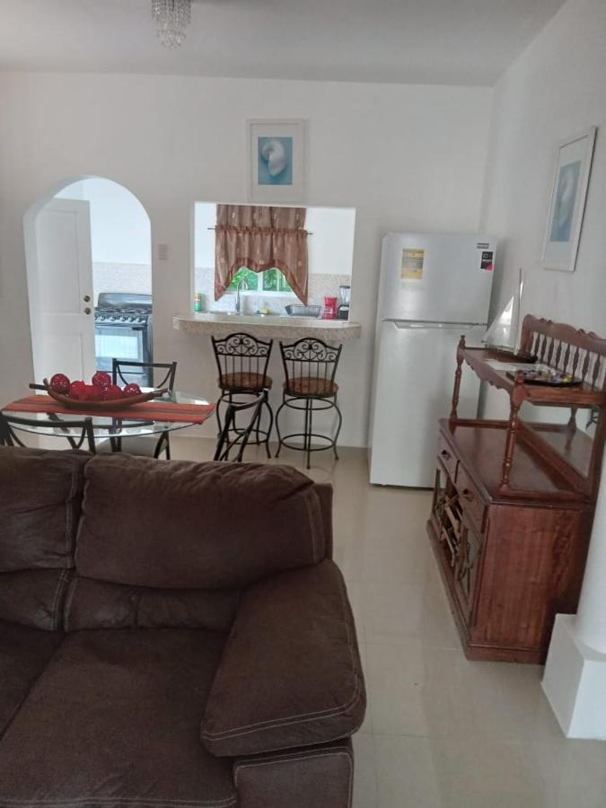 Comfy Guest Rooms 포트안토니오 외부 사진