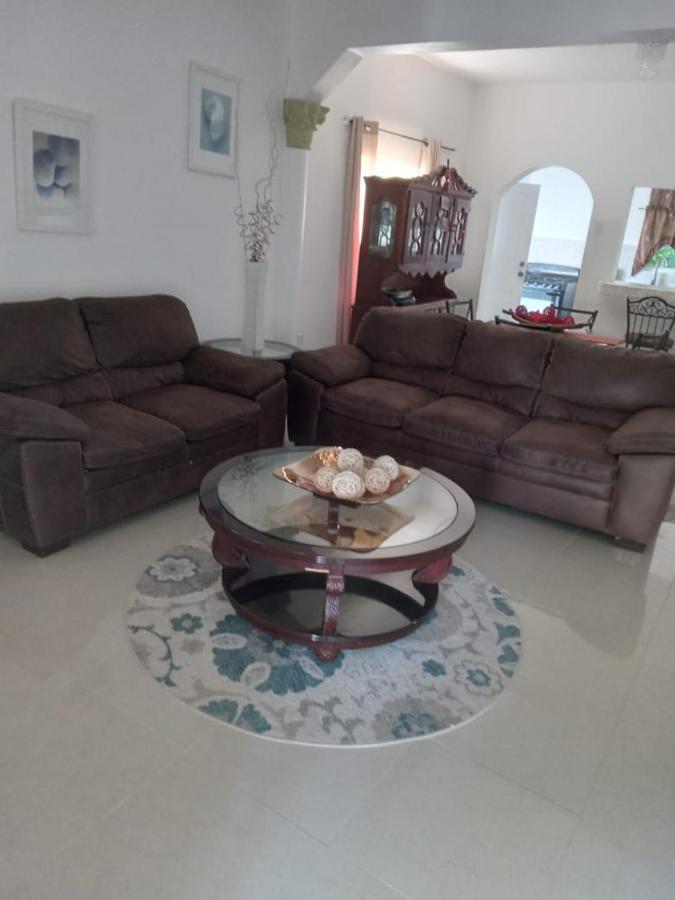 Comfy Guest Rooms 포트안토니오 외부 사진